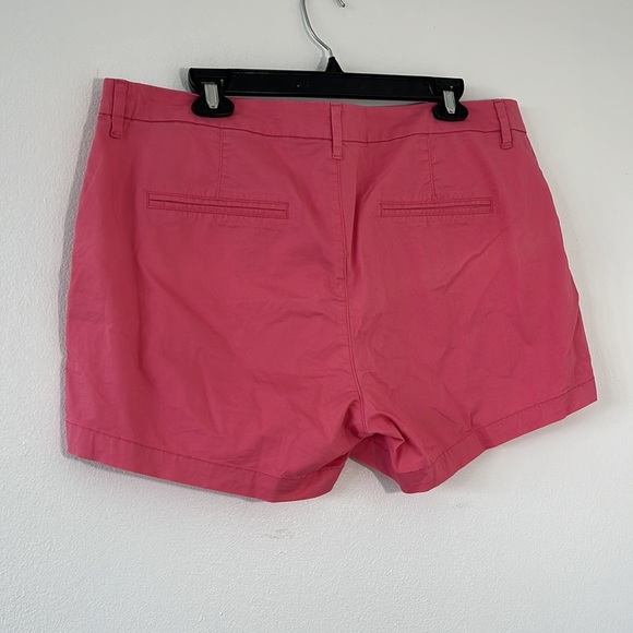 Pink shorts - Picture 2 of 2